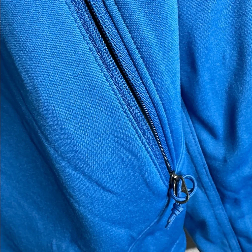 The North Face Men's fleece line wind wall soft shell Jacket in Blue Black M
